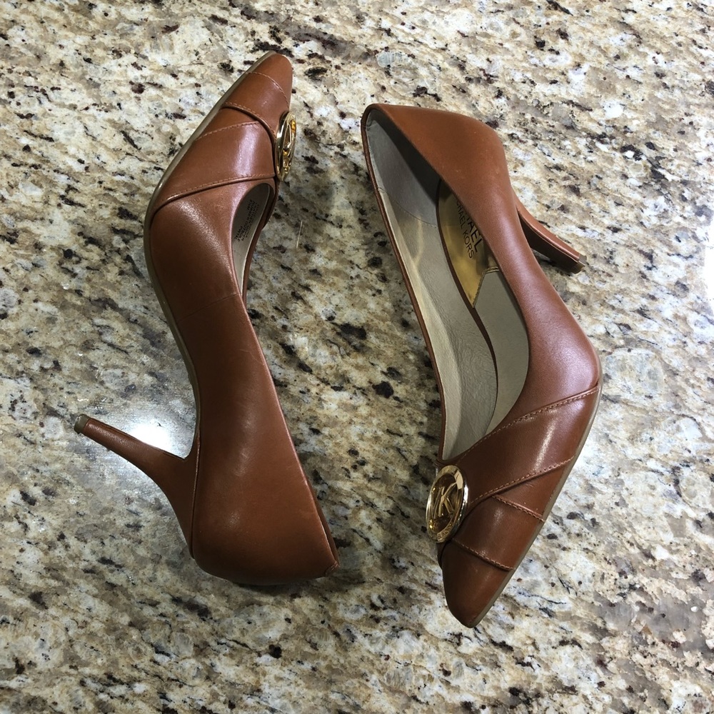 Michael Kors Brown Pointed Toe Leather Pumps Heels with Logo 6.5 - Picture 4 of 10